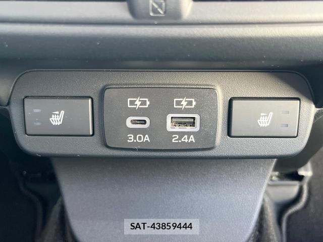 Subaru LAYBACK 2024-03 8282524-9