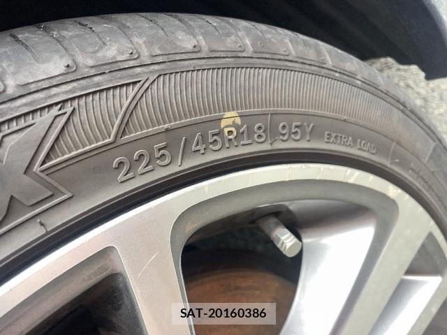 Subaru LEVORG 2014-08 8280327-17