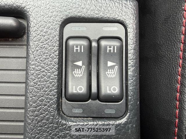 Subaru LEVORG 2017-09 8284095-19