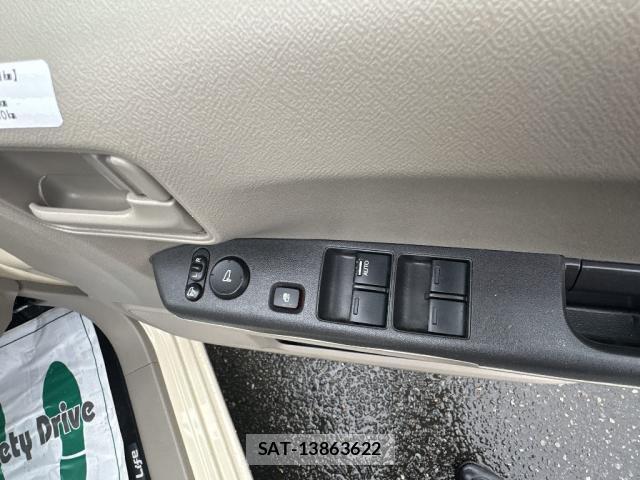 Honda LIFE 2012-05 8280336-12