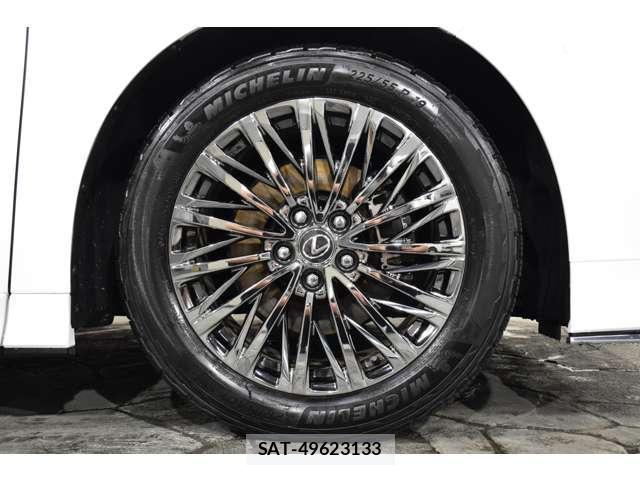 Lexus LM 2024-07 8285780-10