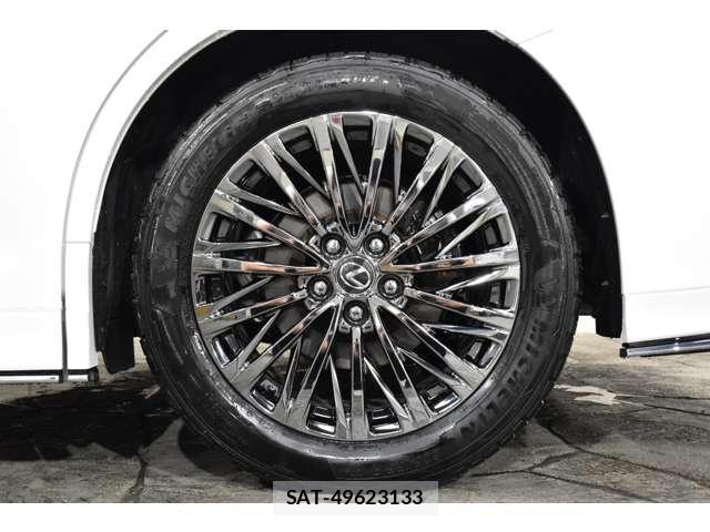 Lexus LM 2024-07 8285780-12