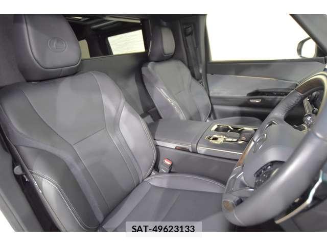 Lexus LM 2024-07 8285780-13
