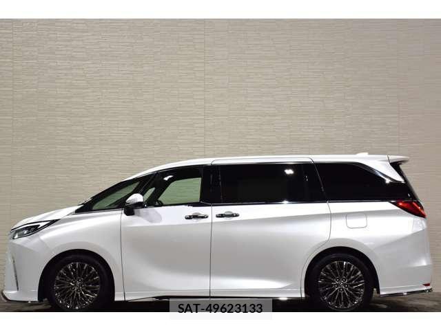 Lexus LM 2024-07 8285780-14
