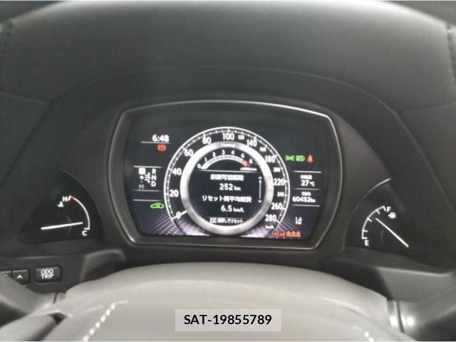 Lexus LS 2022-09 8276958-3