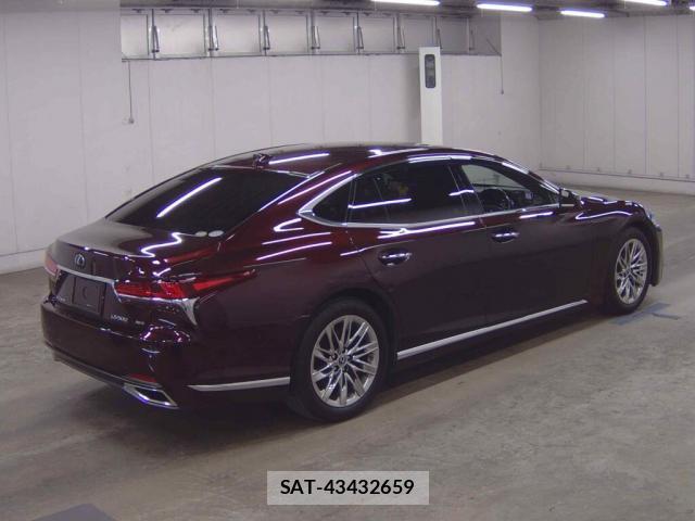 Lexus LS 2018-03 8277460-4
