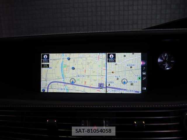 Lexus LS 2018-01 8277705-4