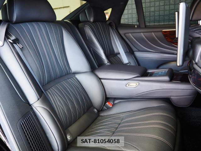 Lexus LS 2018-01 8277705-6