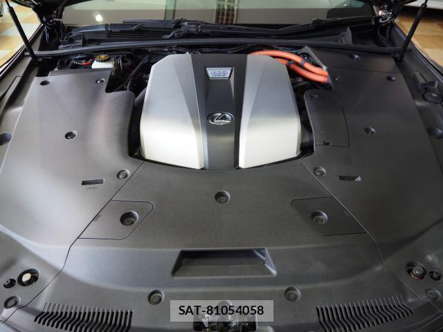 Lexus LS 2018-01 8277705-7