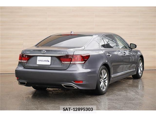 Lexus LS 2014-05 8278102-1