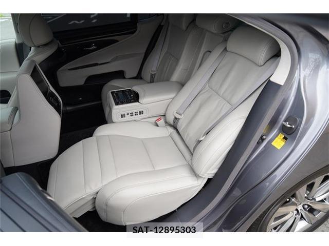 Lexus LS 2014-05 8278102-14