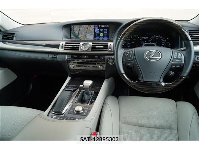 Lexus LS 2014-05 8278102-9