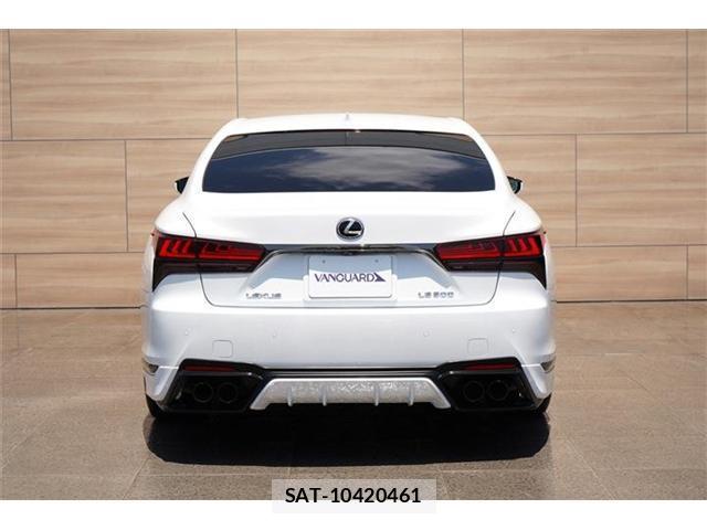 Lexus LS 2021-11 8278111-3