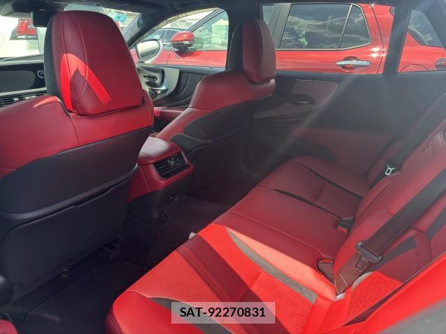 Lexus LS 2018-02 8278990-2