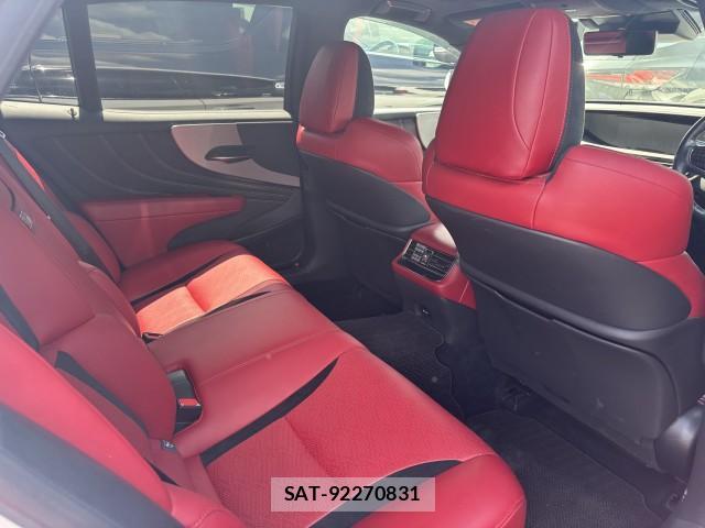 Lexus LS 2018-02 8278990-5