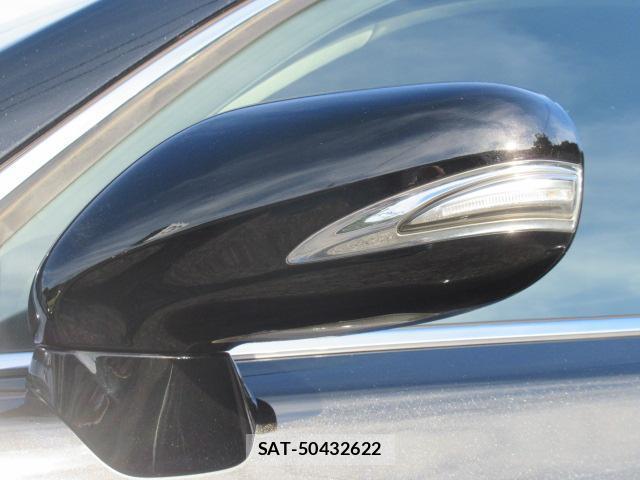 Lexus LS 2011-10 8280834-15