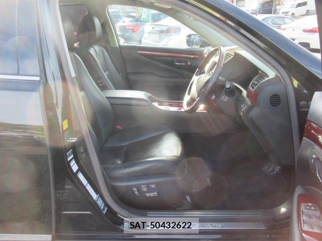 Lexus LS 2011-10 8280834-17