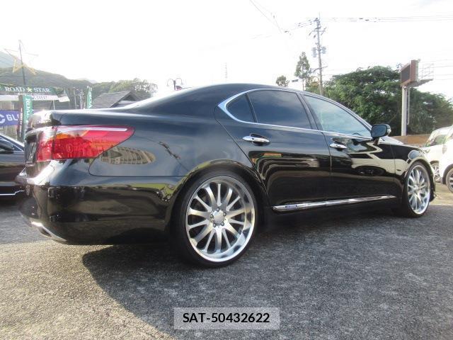 Lexus LS 2011-10 8280834-2