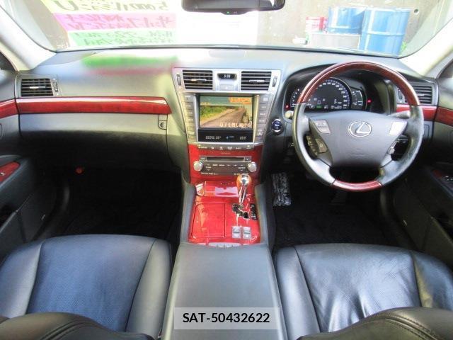 Lexus LS 2011-10 8280834-3