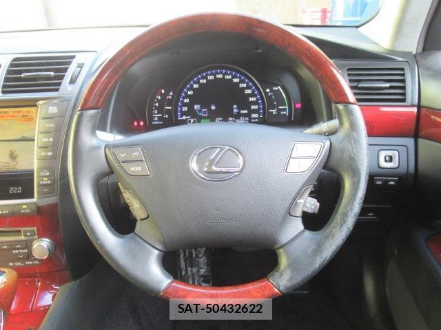Lexus LS 2011-10 8280834-4