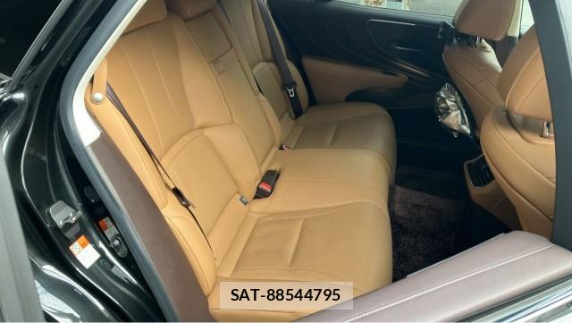 Lexus LS 2019-07 8281386-6