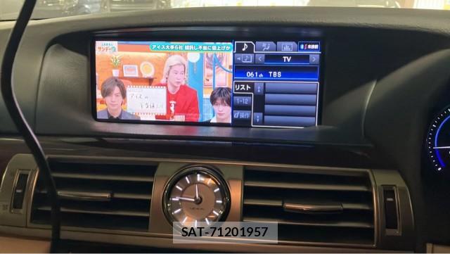 Lexus LS 2013-02 8281396-4