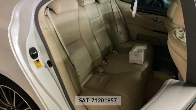 Lexus LS 2013-02 8281396-6
