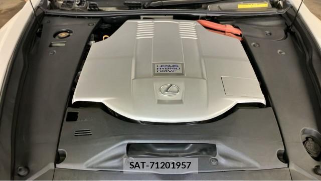 Lexus LS 2013-02 8281396-7