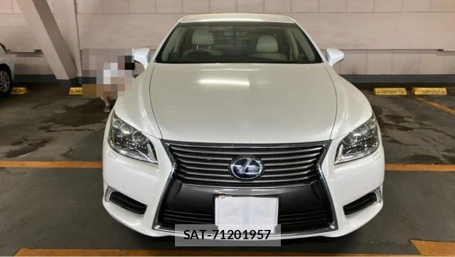 Lexus LS 2013-02 8281396-9