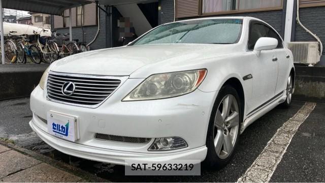 Lexus LS 2008-02 8281459-0