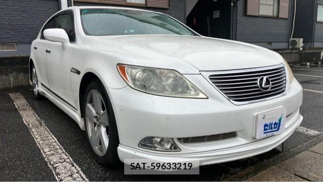 Lexus LS 2008-02 8281459-11