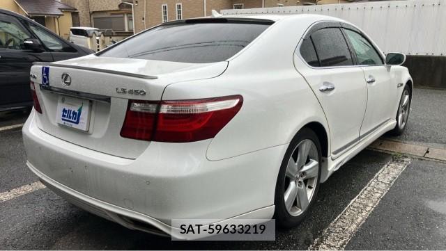 Lexus LS 2008-02 8281459-12