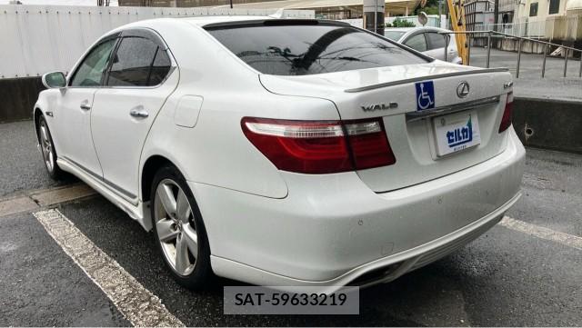 Lexus LS 2008-02 8281459-13