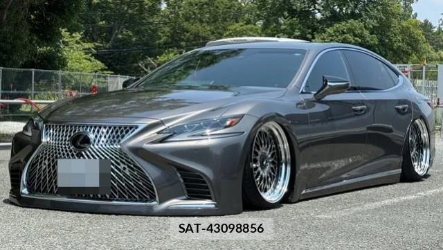 Lexus LS 2019-04 8281682-0