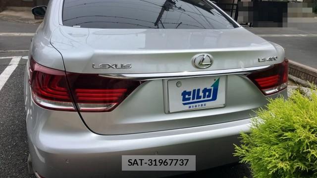 Lexus LS 2012-11 8281753-1