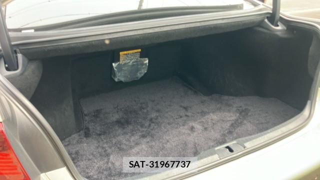 Lexus LS 2012-11 8281753-17