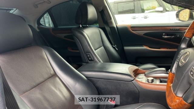 Lexus LS 2012-11 8281753-5