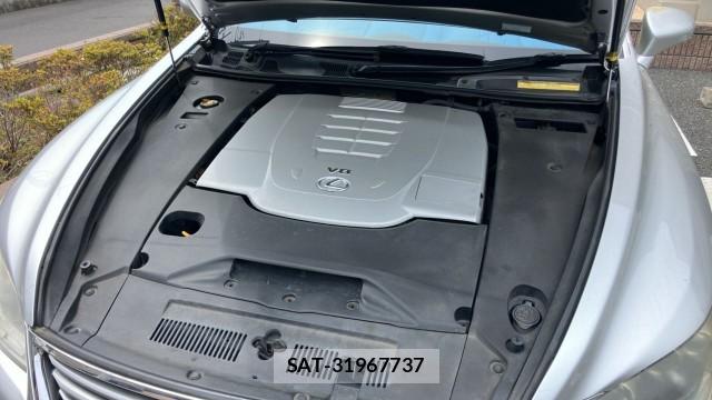 Lexus LS 2012-11 8281753-7