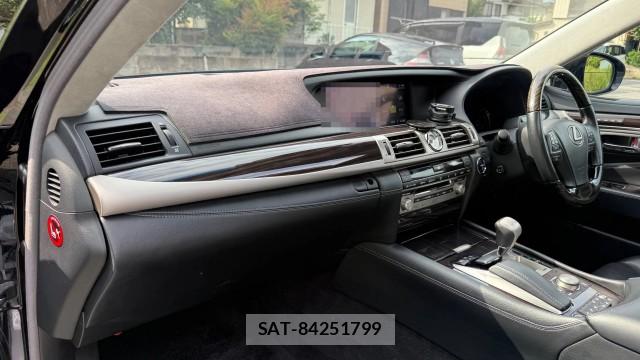 Lexus LS 2013-02 8282450-2