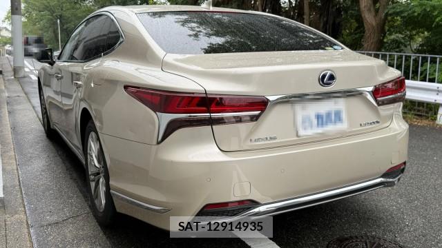 Lexus LS 2018-02 8282468-12