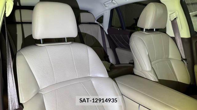 Lexus LS 2018-02 8282468-4