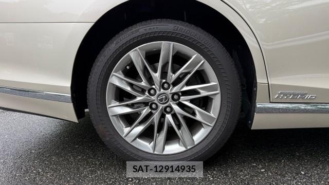 Lexus LS 2018-02 8282468-7
