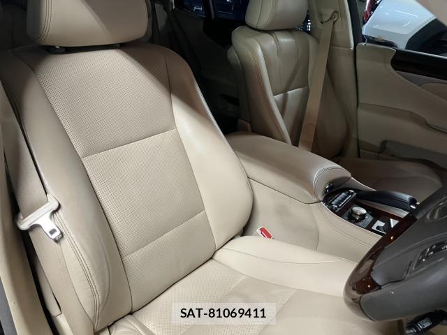 Lexus LS 2012-11 8282886-4