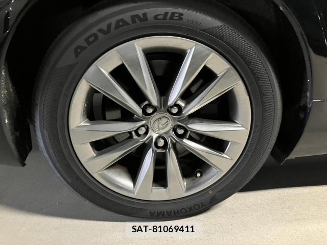 Lexus LS 2012-11 8282886-8