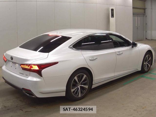Lexus LS 2023-09 8283078-5