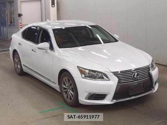 Lexus LS 2013-12 8283087-0