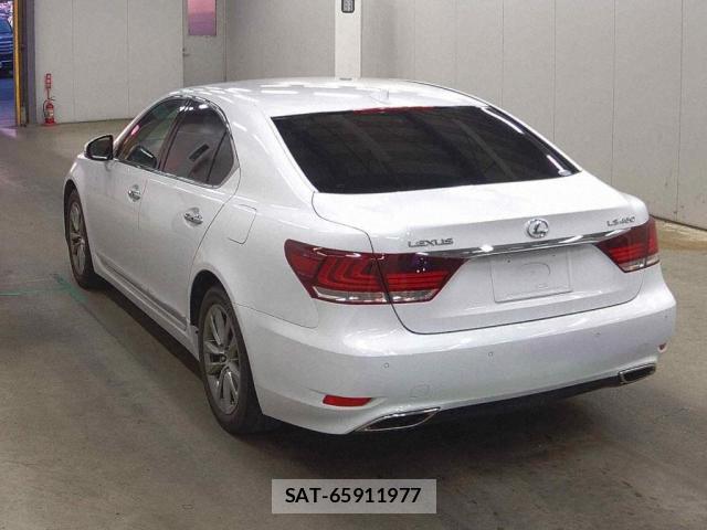 Lexus LS 2013-12 8283087-1