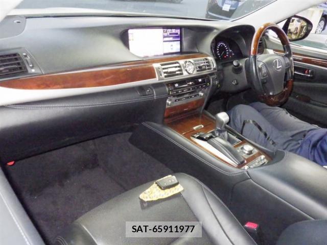 Lexus LS 2013-12 8283087-2