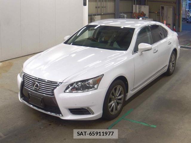 Lexus LS 2013-12 8283087-4