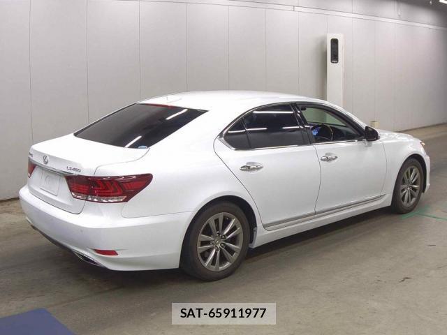 Lexus LS 2013-12 8283087-5